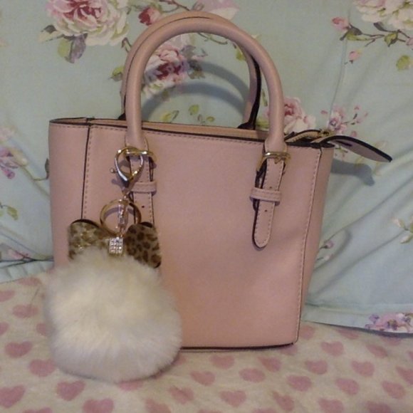 Forever 21 Handbags - NEW Forever 21 Mini square pink bag